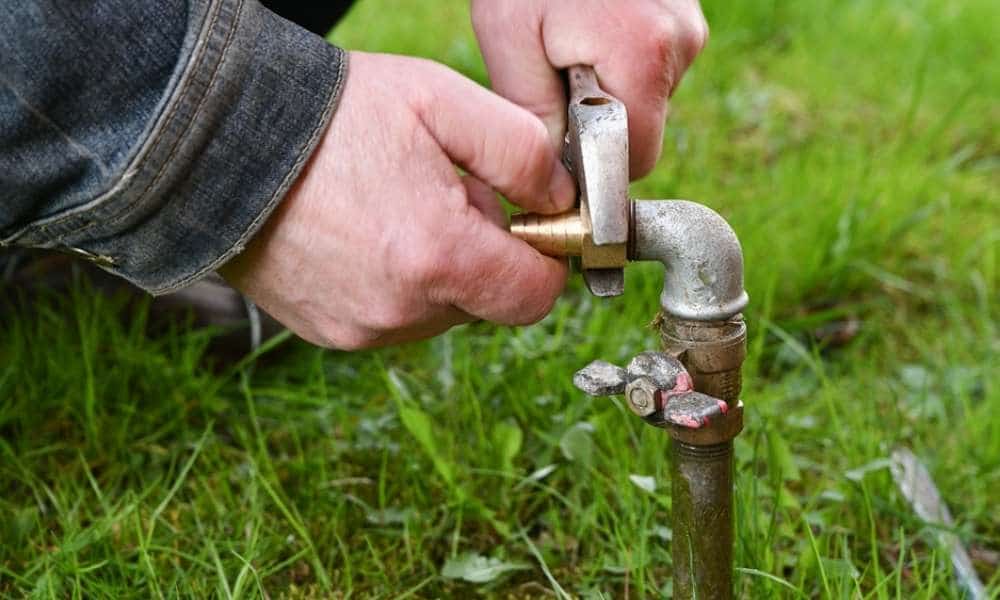 How Do You Fix a Leaky Outdoor Faucet