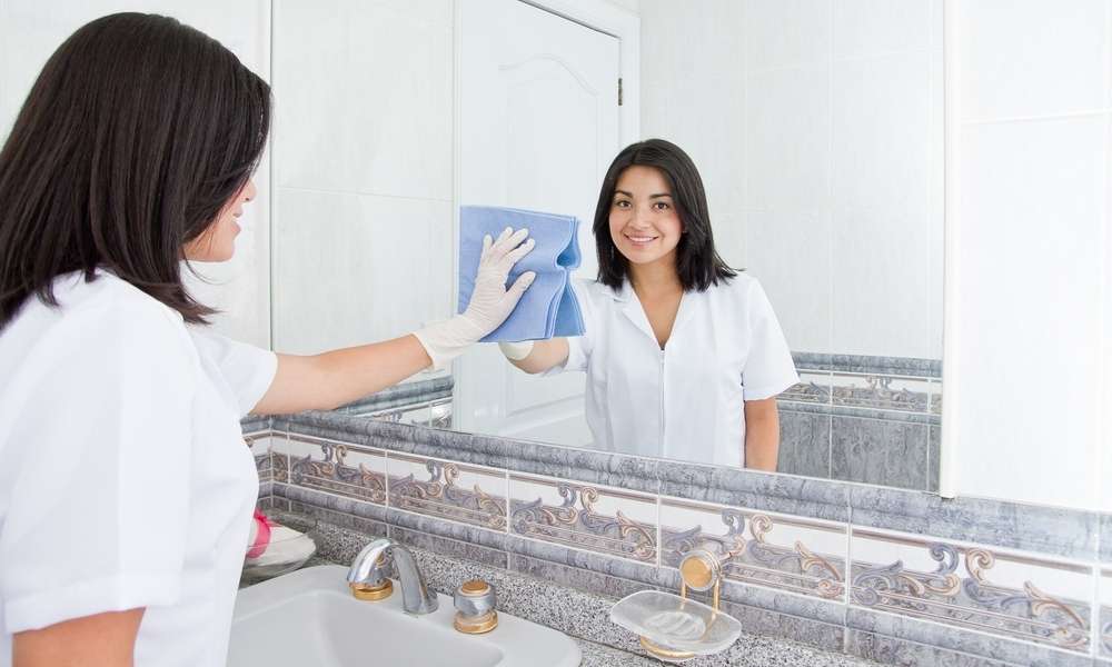 How To Clean Bathroom Mirror