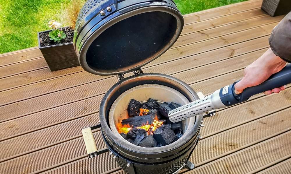 Use A Fireplace As An Outdoor Lighter