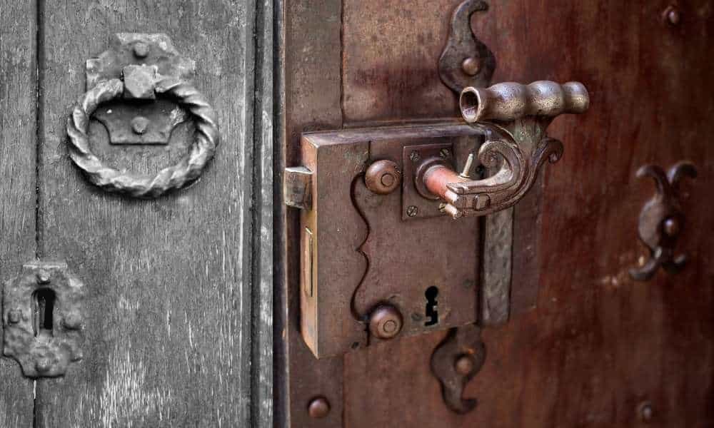 Antique Doorknob With Locks