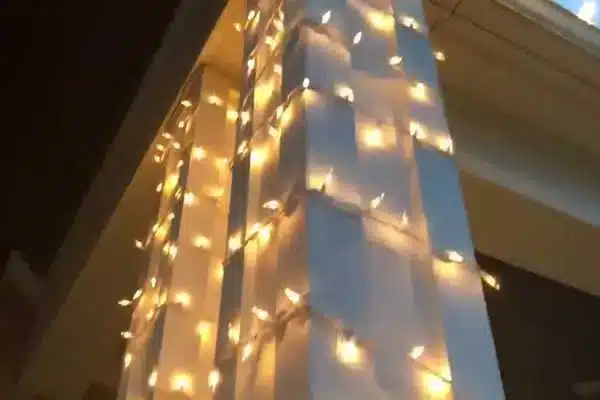Use Light Around The Pillars